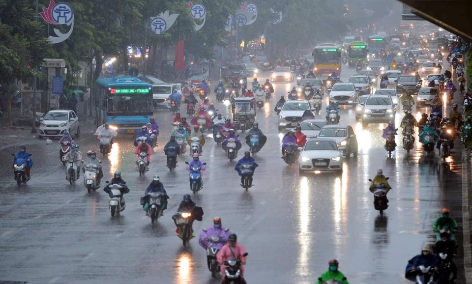 Dự báo thời tiết 10 ngày từ đêm 23/4 đến 3/5 cho Hà Nội và cả nước: Cả nước có mưa rào